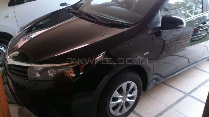 Toyota Corolla 2015 for Sale in Lahore Image-1
