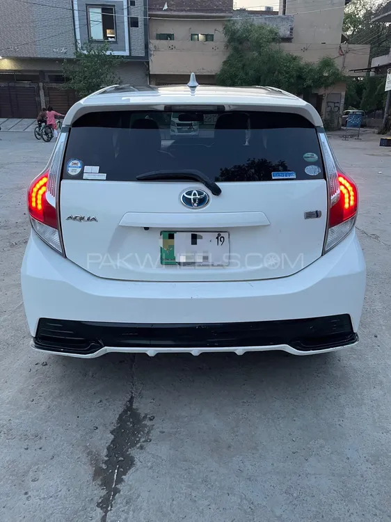 Toyota Aqua 2015 for sale in Lahore