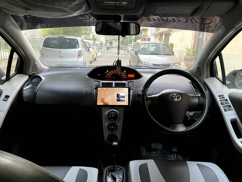 Toyota Vitz 2013 for sale in Karachi