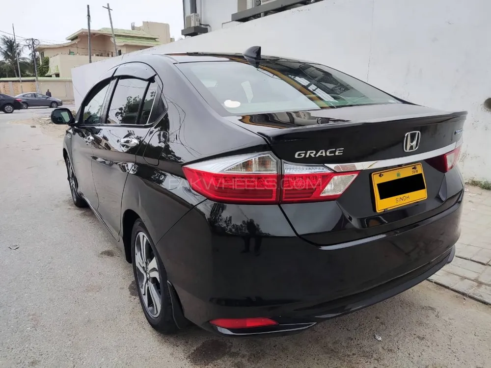 Honda Grace Hybrid 2014 for sale in Karachi