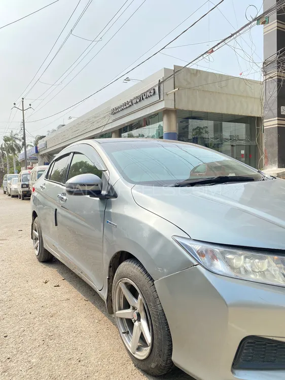 Honda Grace Hybrid 2015 for sale in Karachi