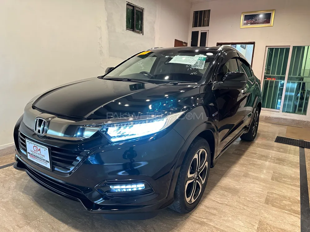 Honda Vezel 2018 for Sale in Lahore Image-1
