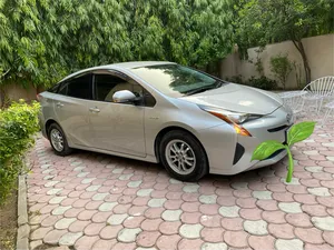 Toyota Prius S Touring Selection 2018 for Sale