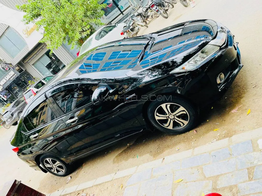 Honda Grace Hybrid 2015 for sale in Karachi