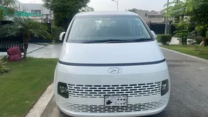 Hyundai Staria 3.5 A/T 2021 for Sale