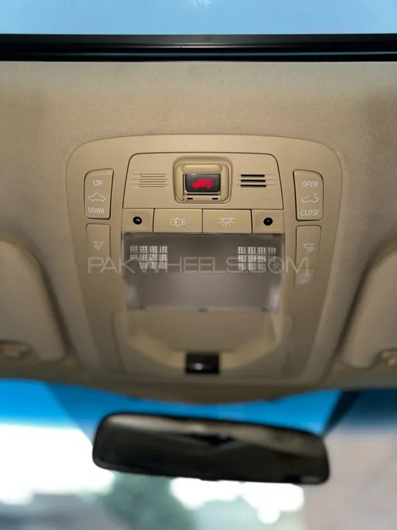 Toyota Crown 2013 for Sale in Faisalabad Toyota Crown 2013 for Sale in Faisalabad Image-10