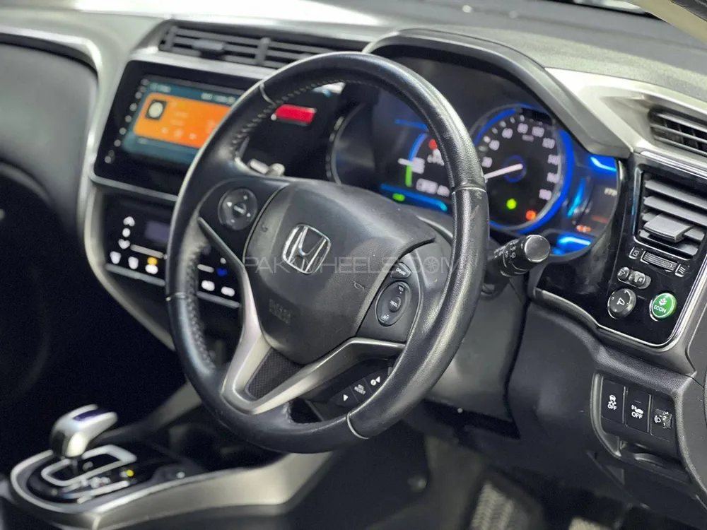 Honda Grace Hybrid 2015 for sale in Islamabad