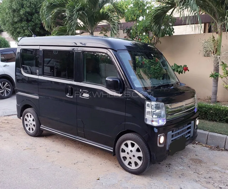 Mitsubishi Minicab 2015 for Sale in Karachi Image-1