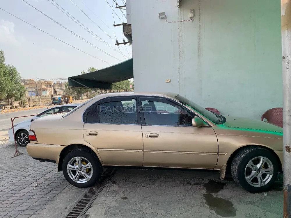 Toyota Corolla 1998 for Sale in Okara Image-1