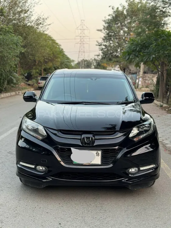 Honda Vezel 2014 for Sale in Lahore Image-1