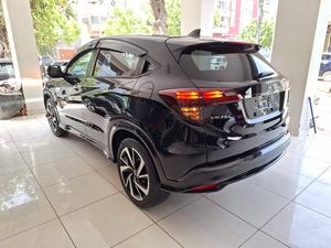 HONDA VEZEL RS 
2019 MODEL
4.5 GRADE
100% ORIGINAL BODY
AUCTION REPORT AVAILABLE 
8 K MILEAGE 
1 AUGUST CLEAR 
NEW DUTY
FOR MORE DETAILS PLEASE CONTACT