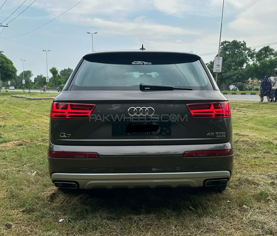 Audi Q7 2018 for Sale in Lahore Audi Q7 2018 for Sale in Lahore Image-5