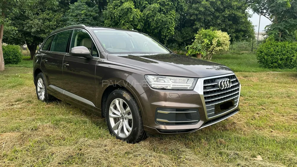 Audi Q7 2018 for Sale in Lahore Audi Q7 2018 for Sale in Lahore Image-3