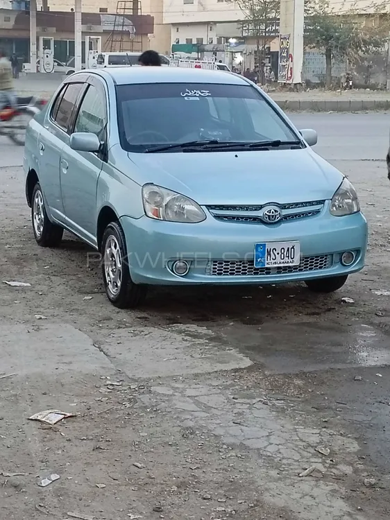 Toyota Platz 2005 for Sale in Wah cantt Image-1