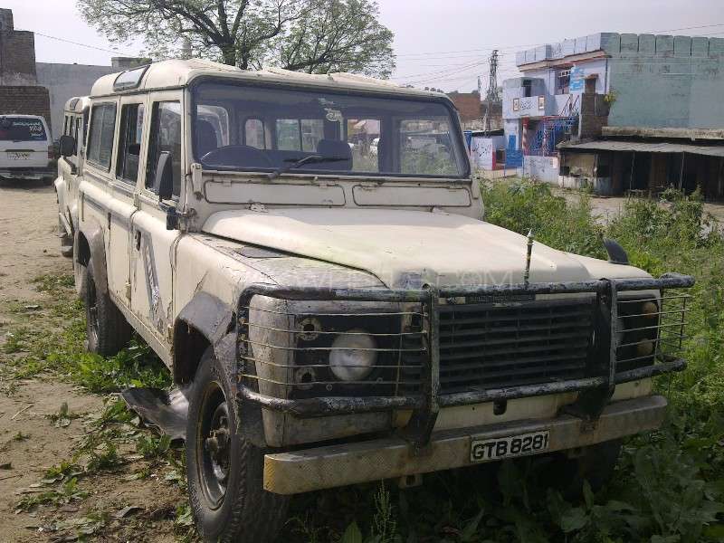 Land Rover Defender 1984 for Sale in Abbottabad Image-1