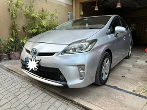 Toyota Prius S LED Edition 1.8 2014 for Sale