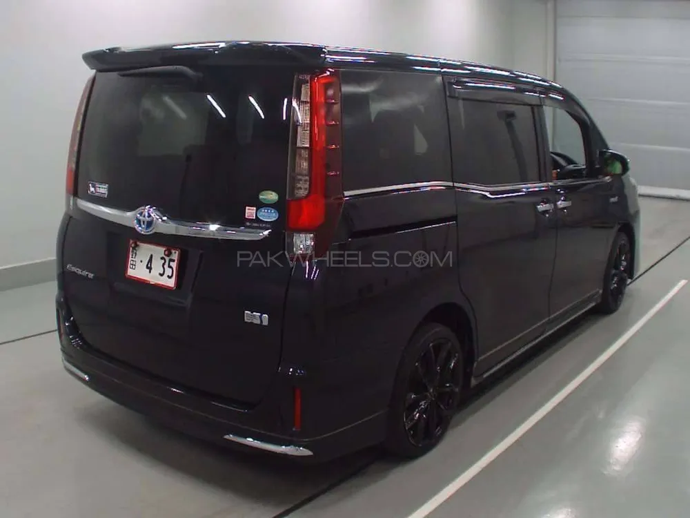 Toyota Esquire 2015 for Sale in Islamabad Toyota Esquire 2015 for Sale in Islamabad Image-19