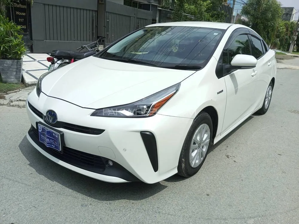 Toyota Prius 2020 for Sale in Lahore Toyota Prius 2020 for Sale in Lahore Image-2