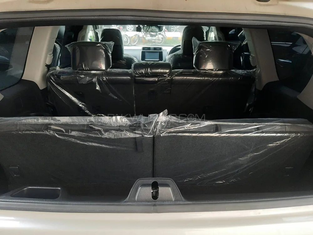 Toyota Prado 2019 for Sale in Lahore Toyota Prado 2019 for Sale in Lahore Image-8