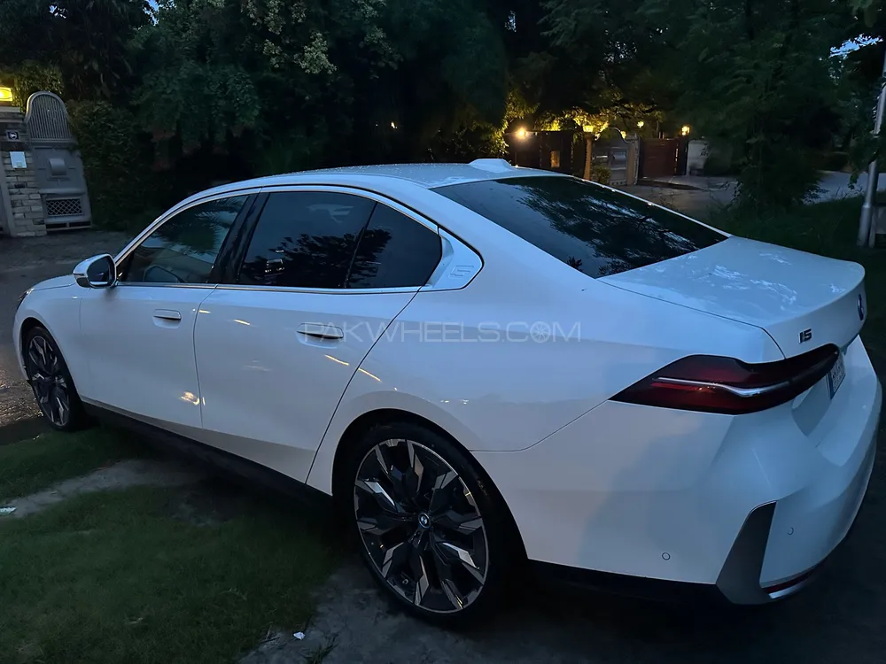 BMW i5 2024 for Sale in Islamabad BMW i5 2024 for Sale in Islamabad Image-4