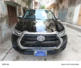 Toyota Hilux Revo V Automatic 2.8 2022 for Sale