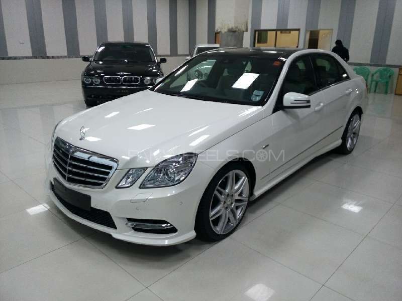 Mercedes Benz E Class 2011 for Sale in Sialkot Image-1