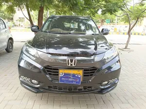 Honda Vezel Hybrid Z 2015 for Sale