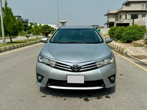 Toyota Corolla Altis Grande CVT-i 1.8 2014 for Sale