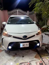 Toyota Prius Alpha S L Selection 2018 for Sale