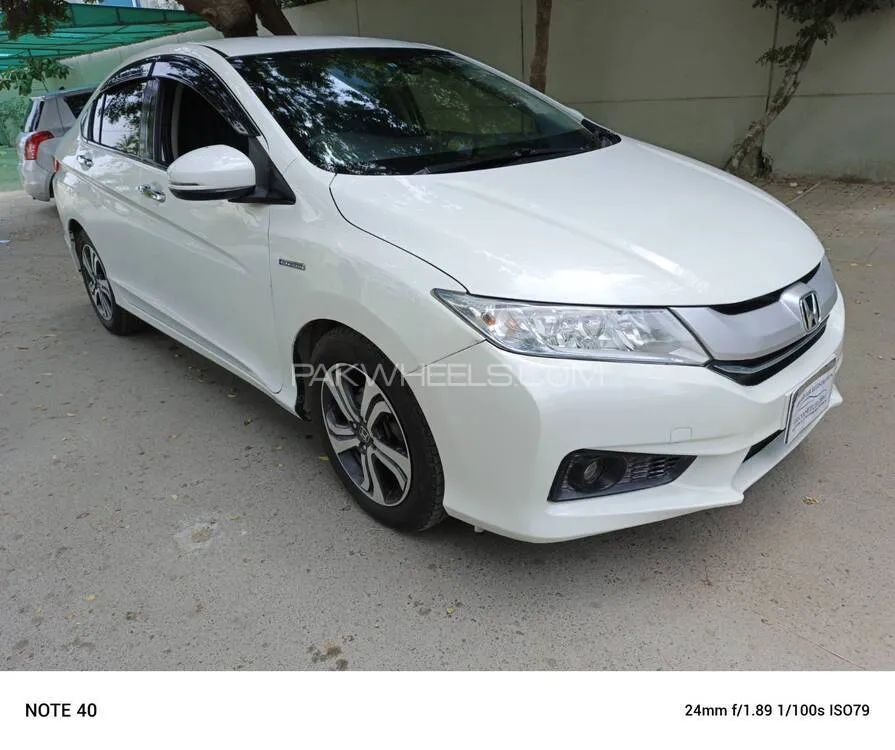 Honda Grace Hybrid 2015 for sale in Karachi