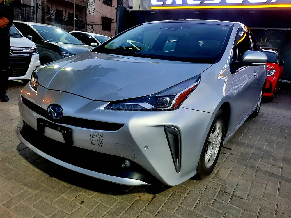 Toyota Prius 2021 for Sale in Karachi Image-1
