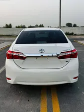 Toyota Corolla GLi 1.3 VVTi 2015 for Sale