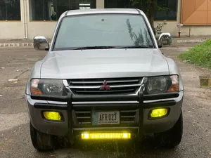 Mitsubishi Pajero GLS 2.8D 2001 for Sale