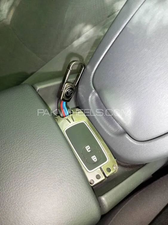 Toyota Prius 2009 for Sale in Lahore Toyota Prius 2009 for Sale in Lahore Image-13