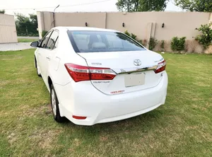 Toyota Corolla Altis CVT-i 1.8 2017 for Sale