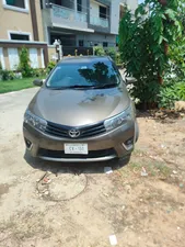 Toyota Corolla Altis Grande CVT-i 1.8 2014 for Sale