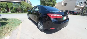 Toyota Corolla XLi VVTi 2015 for Sale