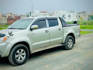 Toyota Hilux SR5 2004 for Sale