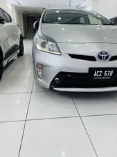 Toyota Prius S 1.8 2013 for Sale