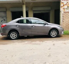 Toyota Corolla GLi 1.3 VVTi 2015 for Sale