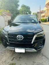 Toyota Fortuner 2.7 V 2022 for Sale