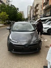 Toyota Prius S 2021 for Sale