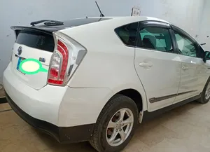 Toyota Prius S LED Edition 1.8 2011 for Sale