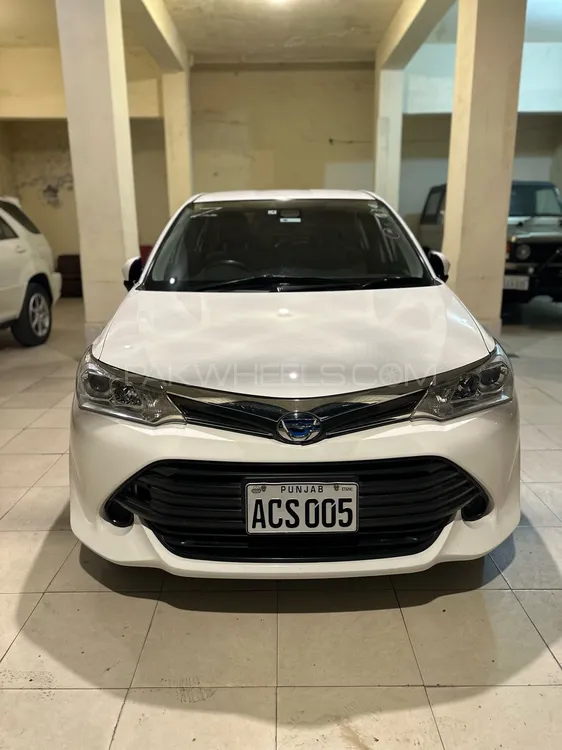 Toyota Corolla Axio 2016 for Sale in Lahore Toyota Corolla Axio 2016 for Sale in Lahore Image-2