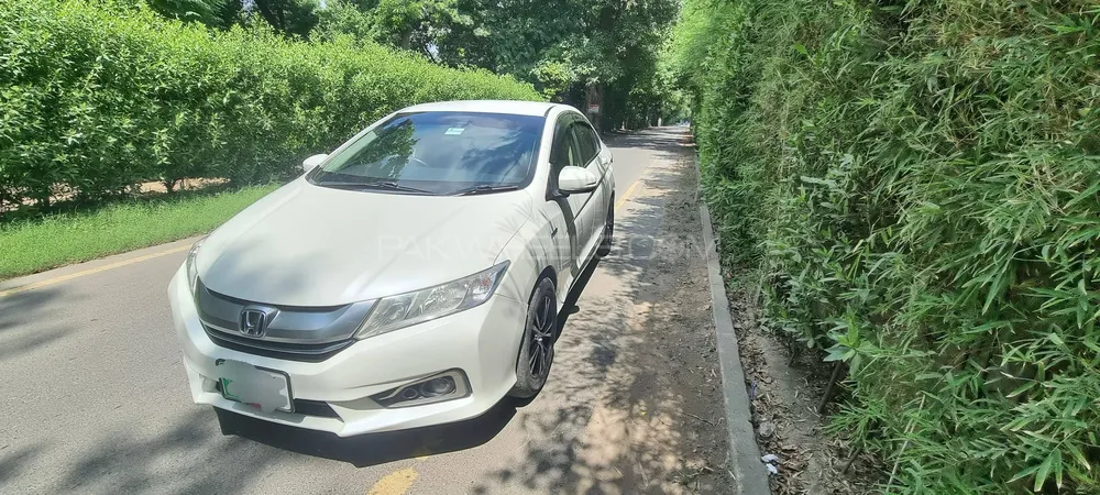 Honda Grace Hybrid 2015 for sale in Lahore