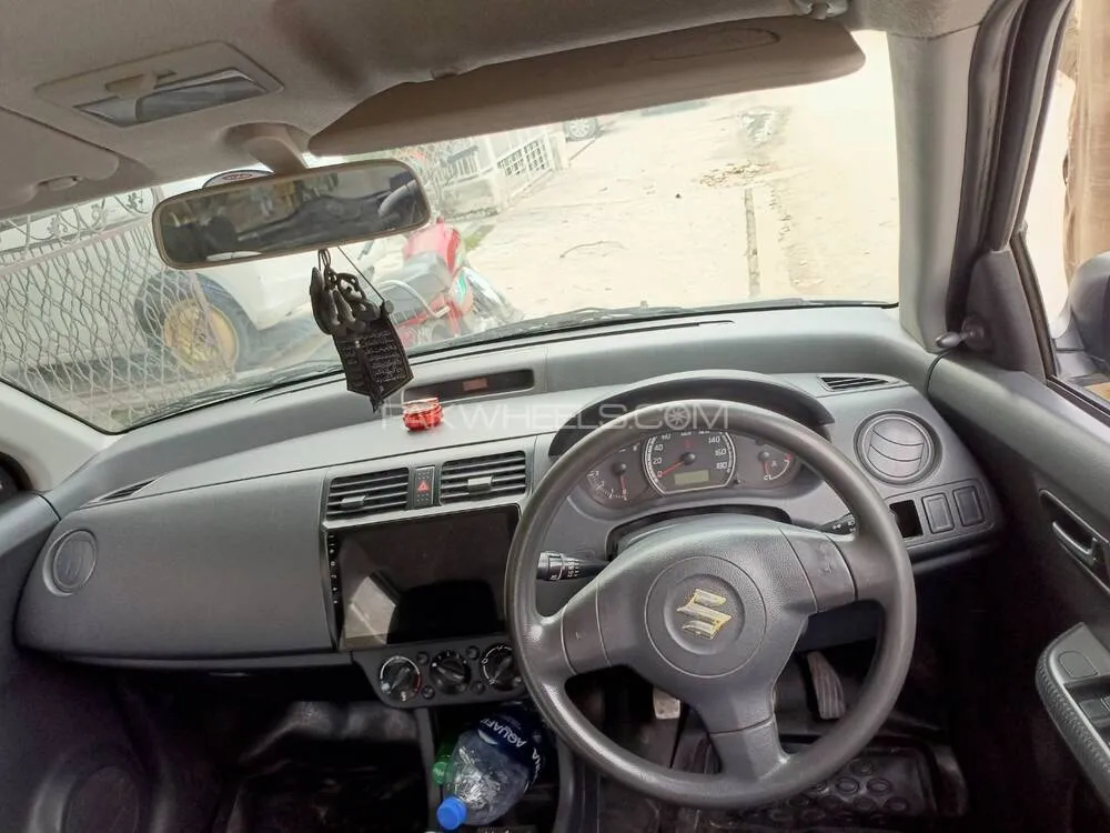 Suzuki Swift 2013 for Sale in Lahore Suzuki Swift 2013 for Sale in Lahore Image-9