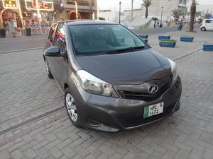 Toyota Vitz F 1.0 2011 for Sale