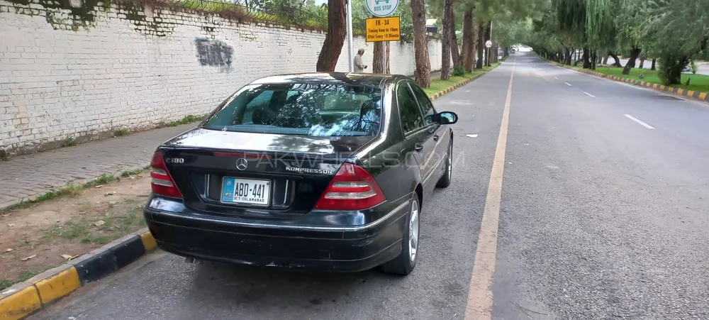 Mercedes Benz C Class 2006 for Sale in Islamabad Image-1
