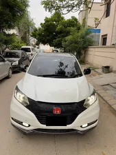 Honda Vezel Hybrid X 2013 for Sale