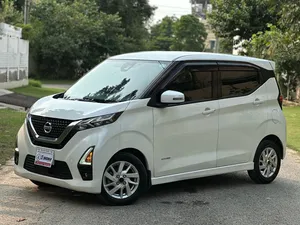 Nissan Dayz Highway star S hybrid X pro pilot 2020 for Sale